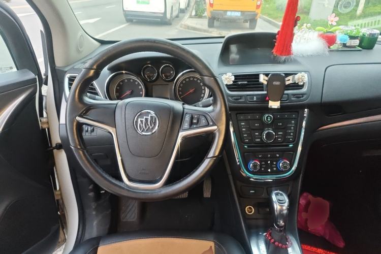 Used Buick Encore 2015 1.4T Automatic All-Wheel-Drive Flagship Model Steering Wheel