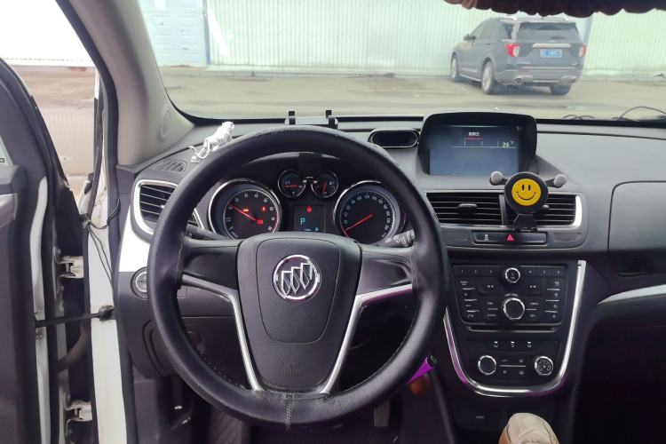 Used Buick Encore 2015 1.4T Automatic Two-Wheel Drive Urban Elite Version Steering Wheel