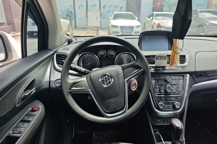 Used Buick Encore 2015 1.4T Automatic Two-Wheel Drive Urban Elite Version Steering Wheel