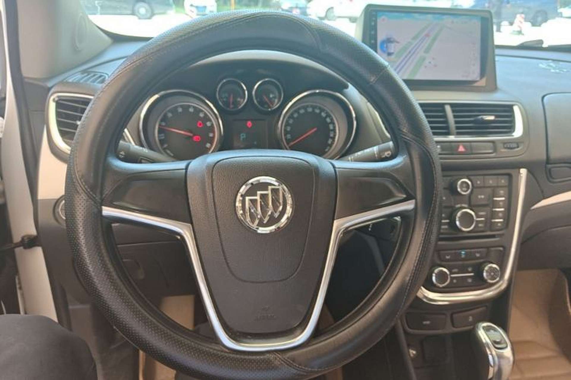 Used Buick Encore 2015 1.4T Automatic Two-Wheel Drive Urban Elite Version Steering Wheel