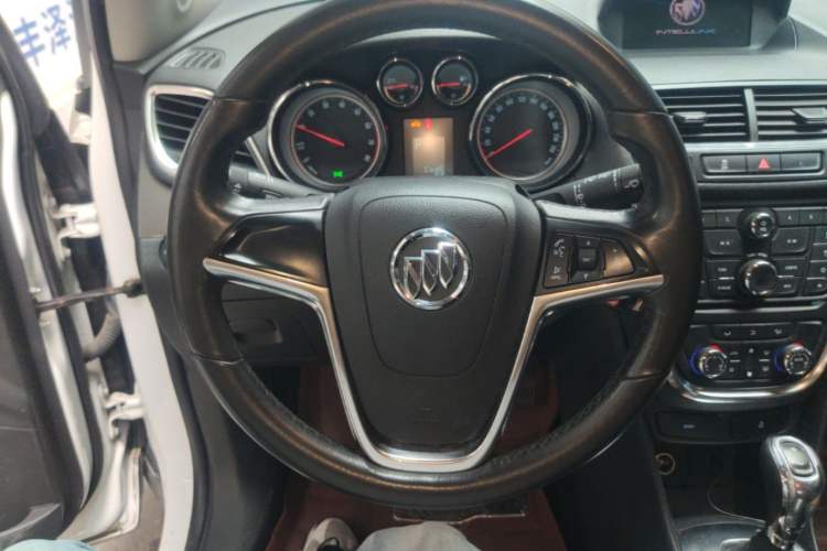 Used Buick Encore 2015 1.4T Automatic Two-Wheel Drive Urban Leading Model Steering Wheel