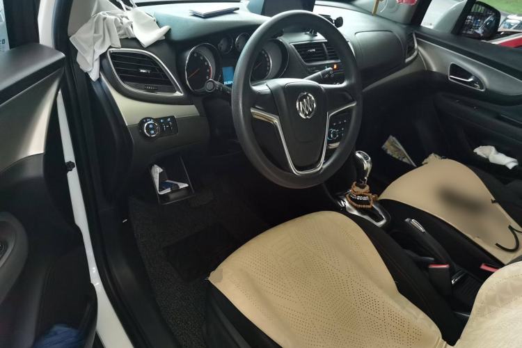 Used Buick Encore 2015 1.4T Automatic Two-Wheel Drive Urban Elite Version Steering Wheel