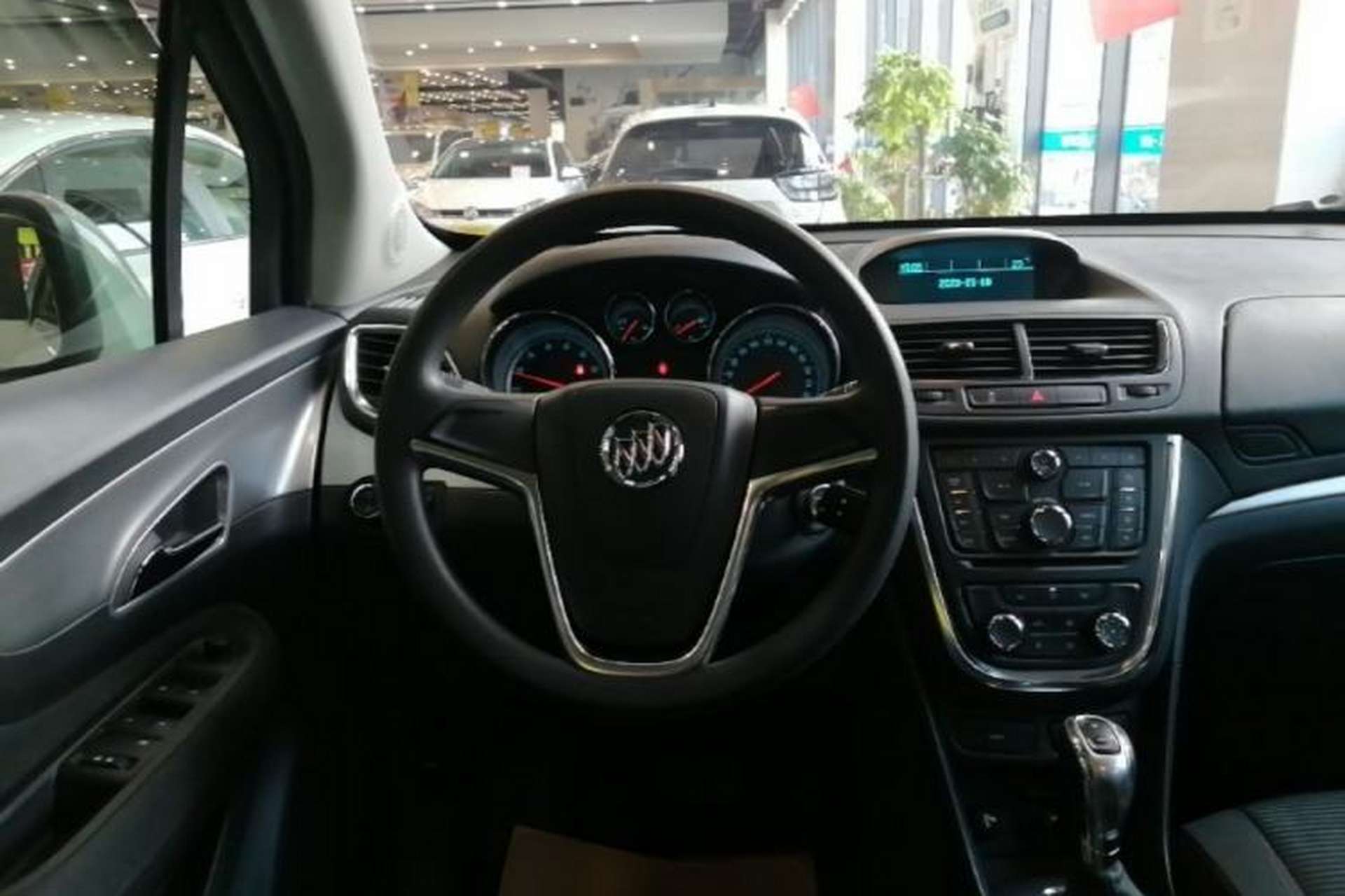 Used Buick Encore 2015 1.4T Automatic Two-Wheel Drive Urban Elite Version Steering Wheel