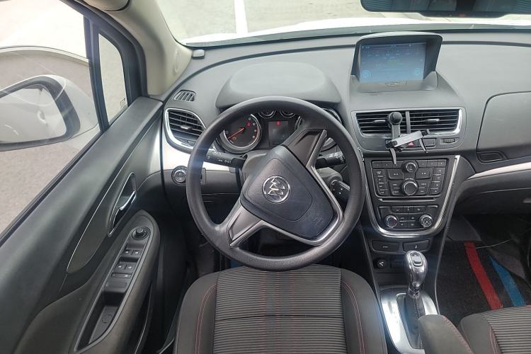 Used Buick Encore 2015 1.4T Automatic Two-Wheel Drive Urban Elite Version Steering Wheel