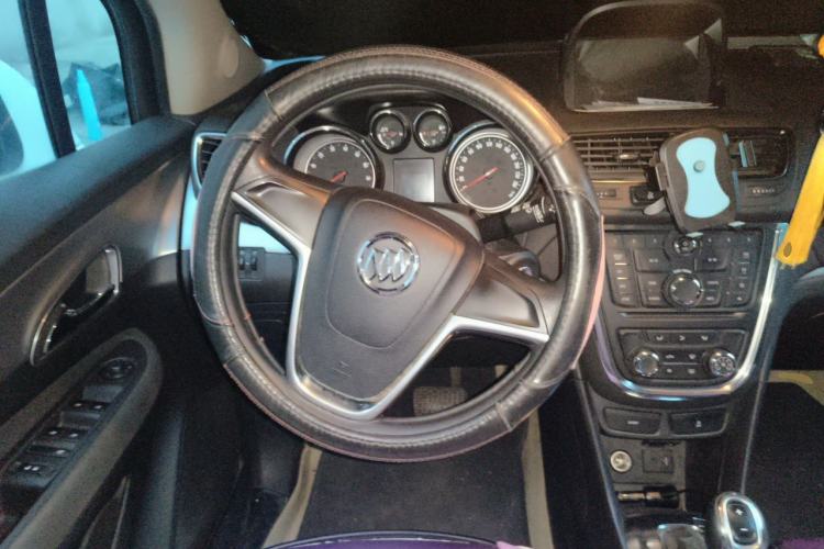 Used Buick Encore 2015 1.4T Automatic Two-Wheel Drive Urban Elite Version Steering Wheel
