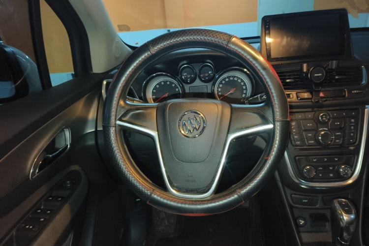 Used Buick Encore 2015 1.4T Automatic Two-Wheel Drive Urban Elite Version Steering Wheel