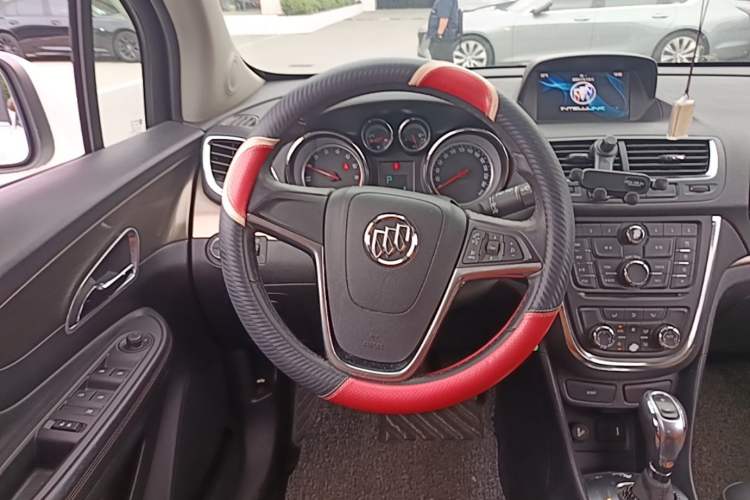 Used Buick Encore 2015 1.4T Automatic Two-Wheel Drive Urban Leading Model Steering Wheel