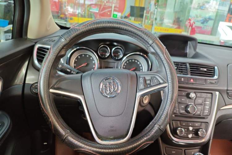 Used Buick Encore 2015 1.4T Automatic Two-Wheel Drive Urban Leading Model Steering Wheel