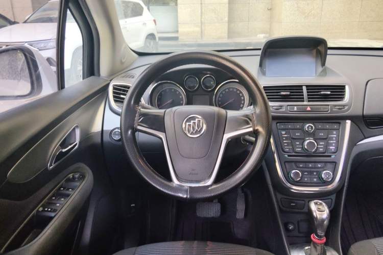 Used Buick Encore 2015 1.4T Automatic Two-Wheel Drive Urban Elite Version Steering Wheel