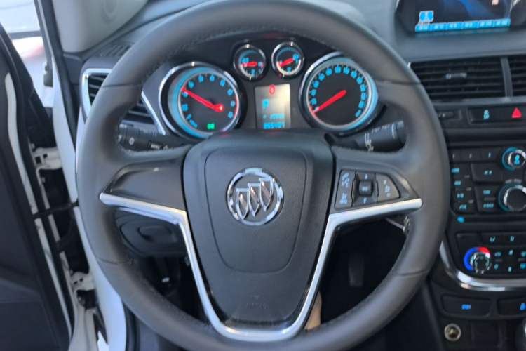 Used Buick Encore 2015 1.4T Automatic Two-Wheel Drive Urban Leading Model Steering Wheel