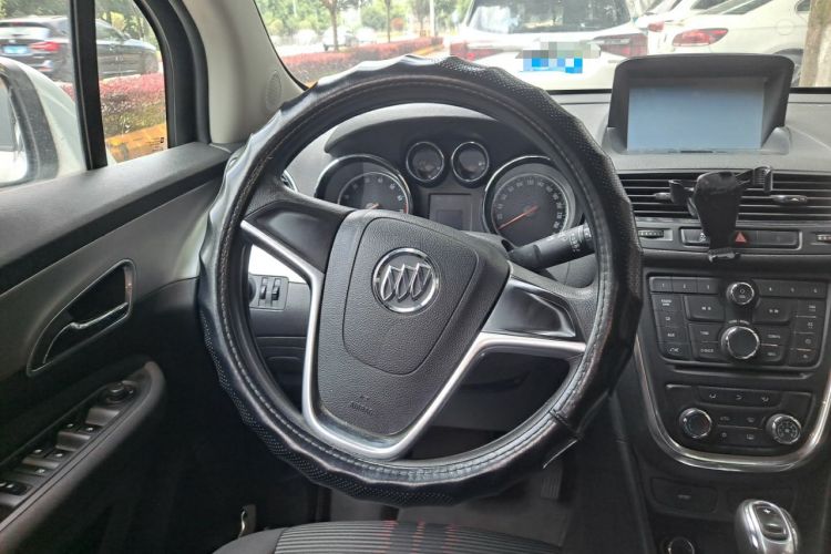 Used Buick Encore 2015 1.4T Automatic Two-Wheel Drive Urban Elite Version Steering Wheel