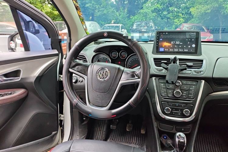 Used Buick Encore 2015 1.4T Manual Two-Wheel Drive Urban Advanced Model Steering Wheel