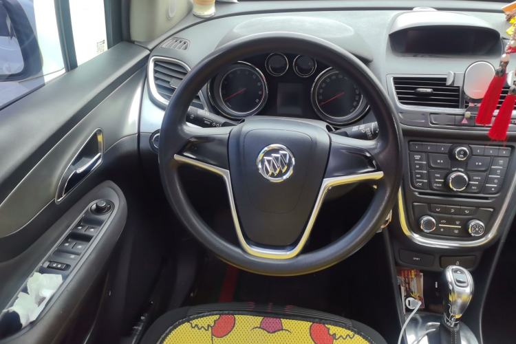Used Buick Encore 2015 1.4T Automatic Two-Wheel Drive Urban Elite Version Steering Wheel