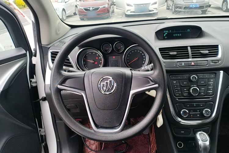 Used Buick Encore 2015 1.4T Automatic Two-Wheel Drive Urban Elite Version Steering Wheel
