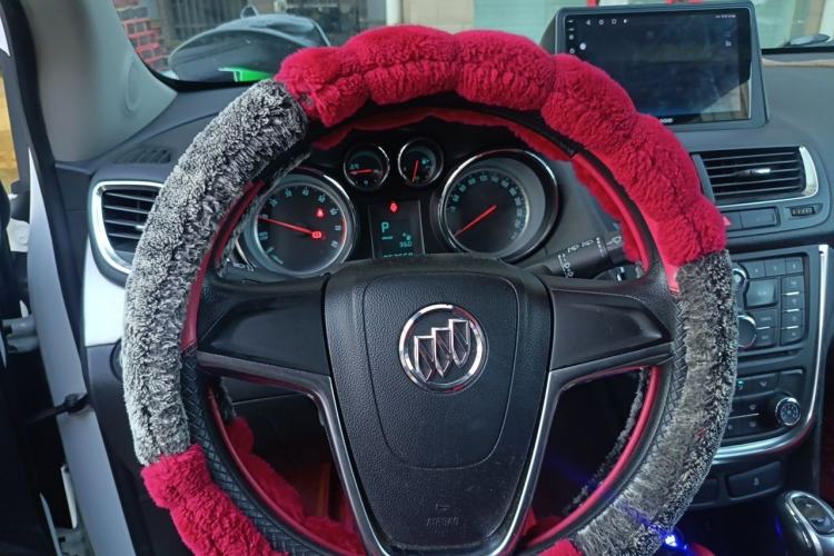 Used Buick Encore 2015 1.4T Automatic Two-Wheel Drive Urban Elite Version Steering Wheel