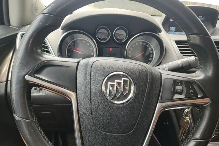 Used Buick Encore 2015 1.4T Automatic Two-Wheel Drive Urban Leading Model Steering Wheel