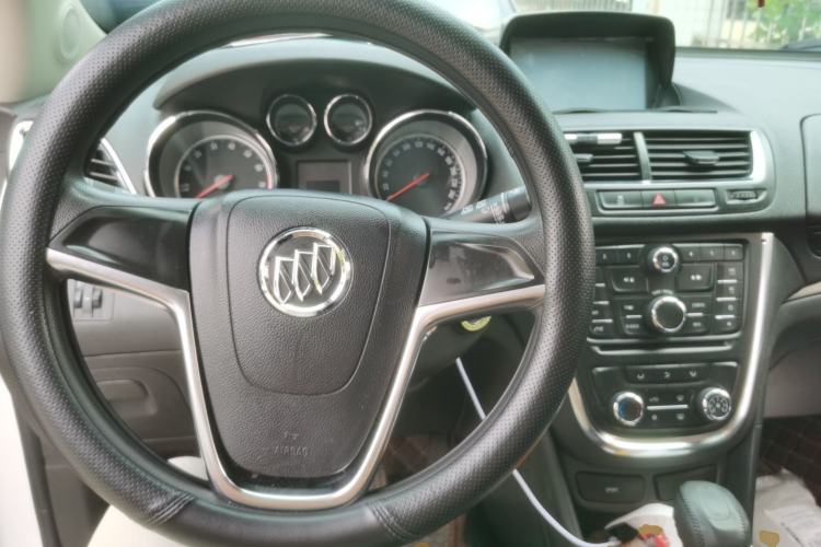 Used Buick Encore 2015 1.4T Automatic Two-Wheel Drive Urban Elite Version Steering Wheel