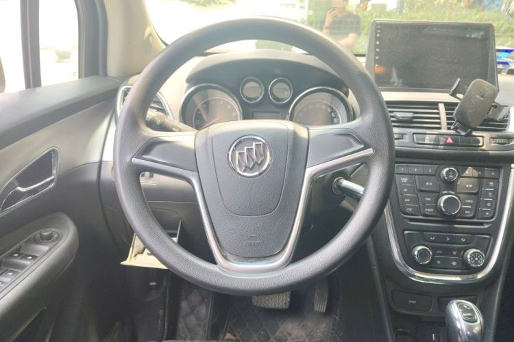 Used Buick Encore 2015 1.4T Automatic Two-Wheel Drive Urban Elite Version Steering Wheel