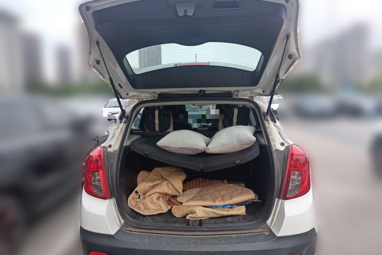 Used Buick Encore 2015 1.4T Automatic Two-Wheel Drive Urban Elite Version Trunk