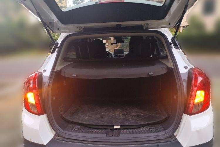 Used Buick Encore 2015 1.4T Automatic Two-Wheel Drive Urban Elite Version Trunk