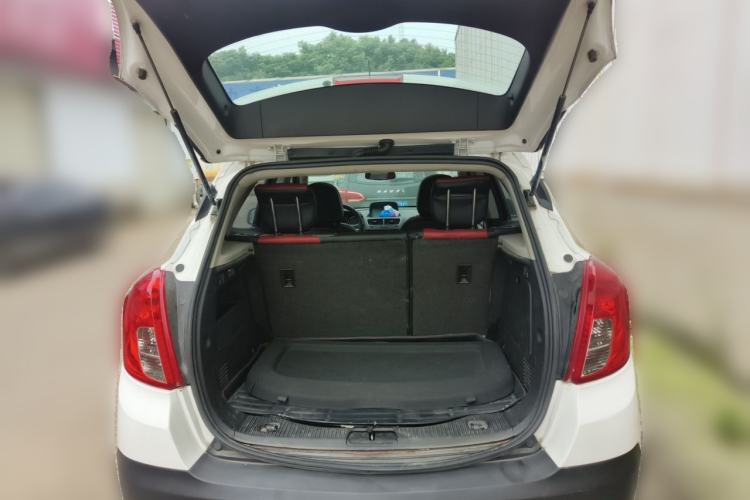 Used Buick Encore 2015 1.4T Automatic Two-Wheel Drive Urban Elite Version Trunk