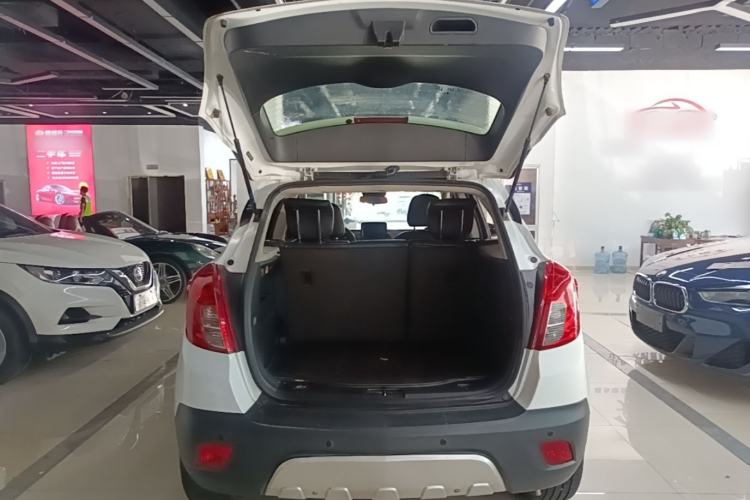 Used Buick Encore 2015 1.4T Automatic Two-Wheel Drive Urban Elite Version Trunk