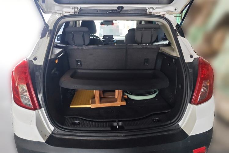 Used Buick Encore 2015 1.4T Automatic Two-Wheel Drive Urban Elite Version Trunk