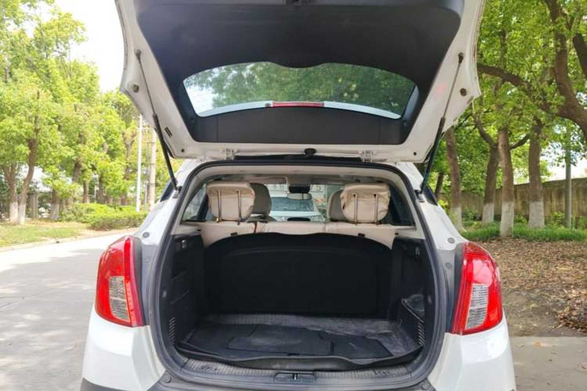 Used Buick Encore 2015 1.4T Automatic Two-Wheel Drive Urban Elite Version Trunk