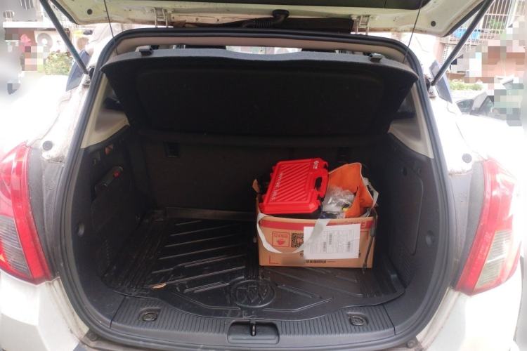 Used Buick Encore 2015 1.4T Automatic Two-Wheel Drive Urban Elite Version Trunk