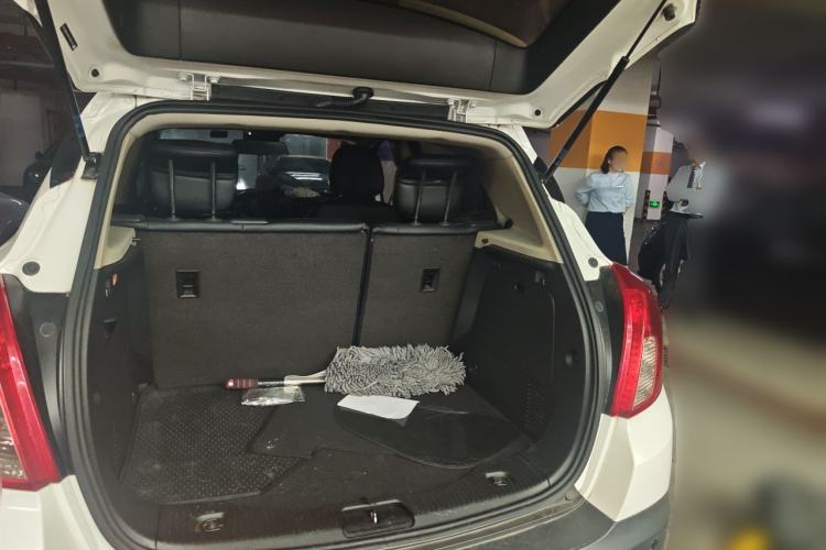Used Buick Encore 2015 1.4T Automatic Two-Wheel Drive Urban Elite Version Trunk