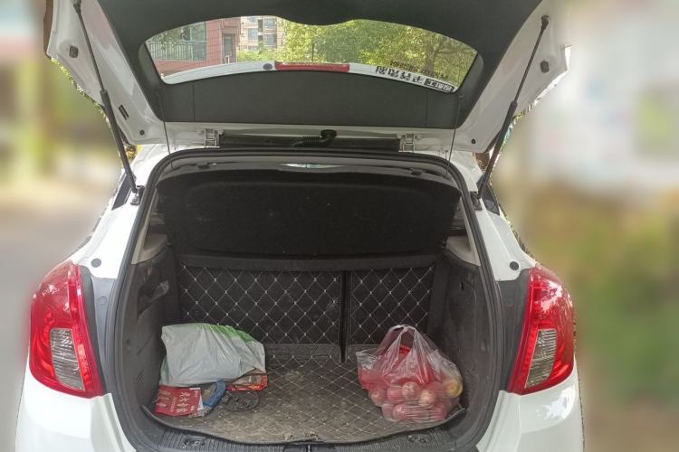 Used Buick Encore 2015 1.4T Automatic Two-Wheel Drive Urban Elite Version Trunk