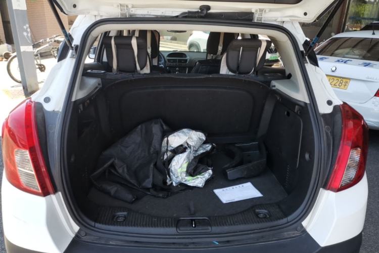 Used Buick Encore 2015 1.4T Automatic Two-Wheel Drive Urban Elite Version Trunk