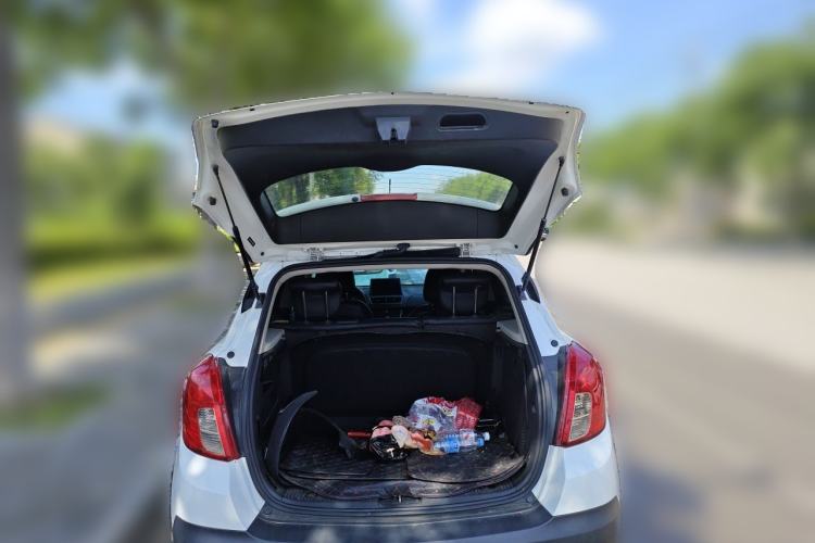 Used Buick Encore 2015 1.4T Automatic Two-Wheel Drive Urban Elite Version Trunk