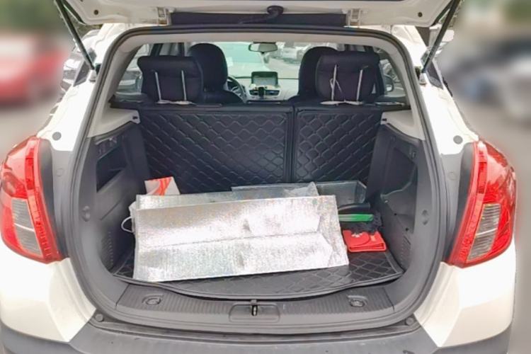 Used Buick Encore 2015 1.4T Automatic Two-Wheel Drive Urban Elite Version Trunk