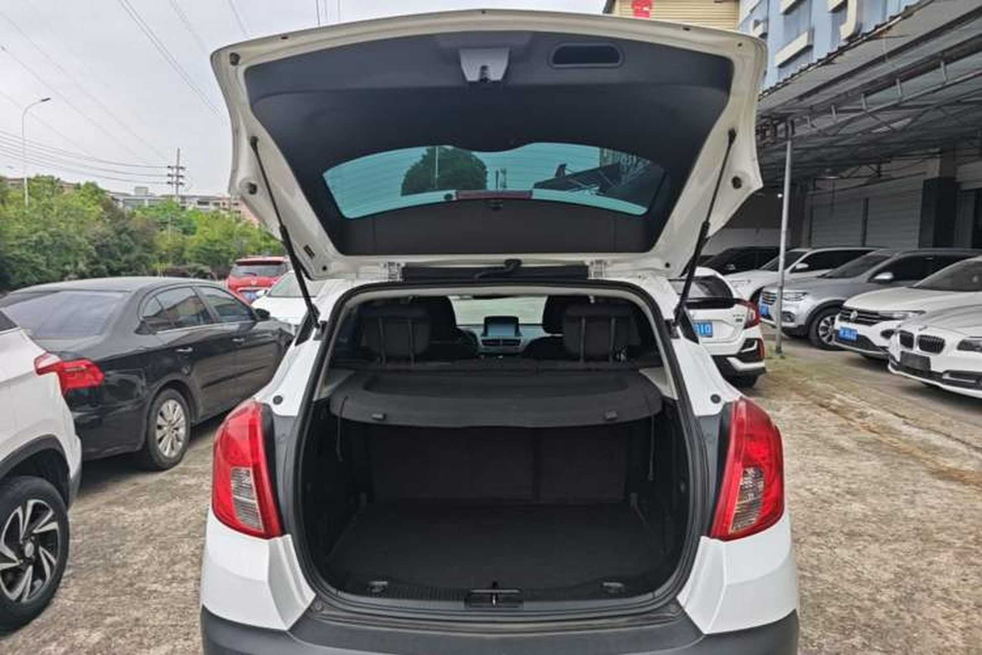 Used Buick Encore 2015 1.4T Automatic Two-Wheel Drive Urban Elite Version Trunk