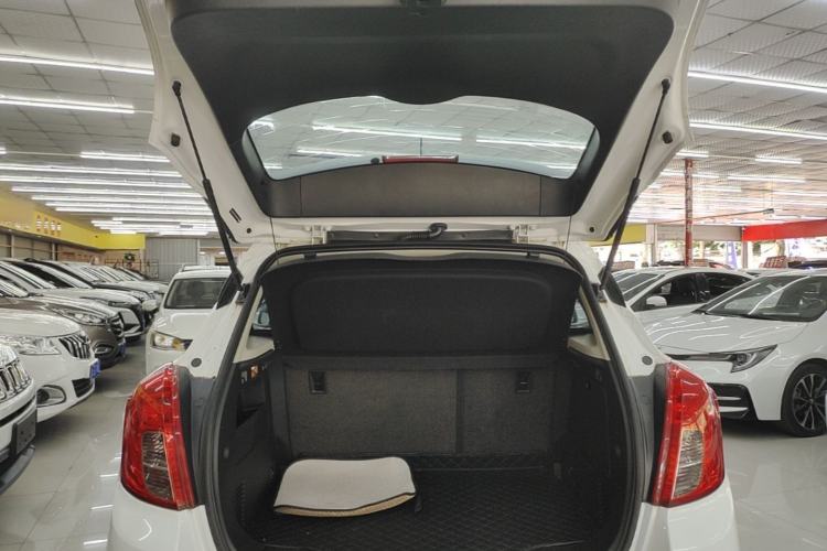 Used Buick Encore 2015 1.4T Automatic Two-Wheel Drive Urban Elite Version Trunk