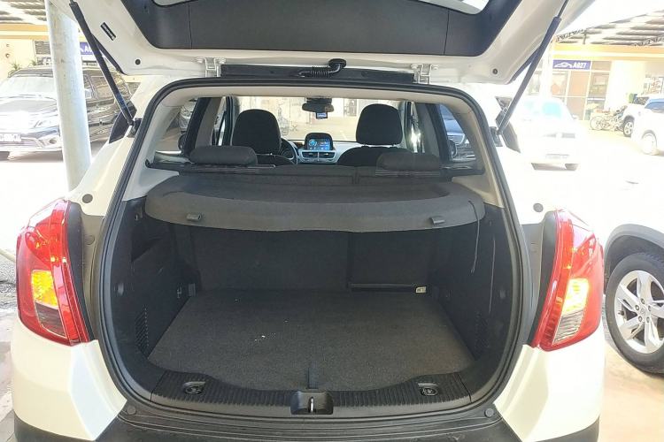Used Buick Encore 2015 1.4T Automatic Two-Wheel Drive Urban Elite Version Trunk