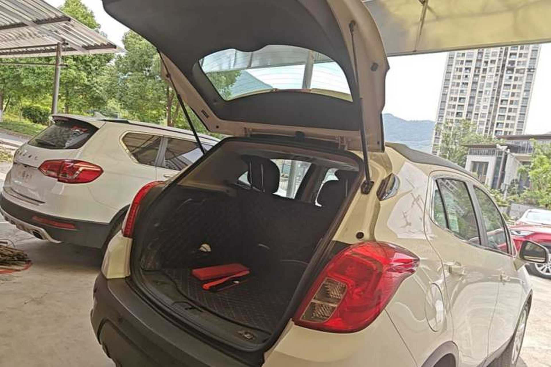 Used Buick Encore 2015 1.4T Automatic Two-Wheel Drive Urban Elite Version Trunk