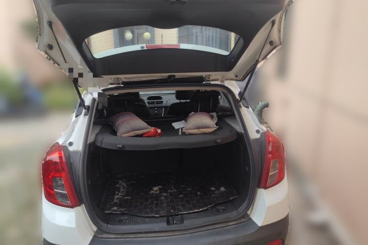 Used Buick Encore 2015 1.4T Automatic Two-Wheel Drive Urban Elite Version Trunk