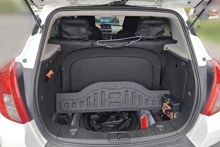 Used Buick Encore 2015 1.4T Automatic Two-Wheel Drive Urban Elite Version Trunk