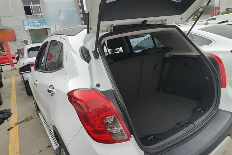 Used Buick Encore 2015 1.4T Automatic Two-Wheel Drive Urban Elite Version Trunk