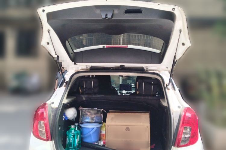 Used Buick Encore 2015 1.4T Automatic Two-Wheel Drive Urban Elite Version Trunk