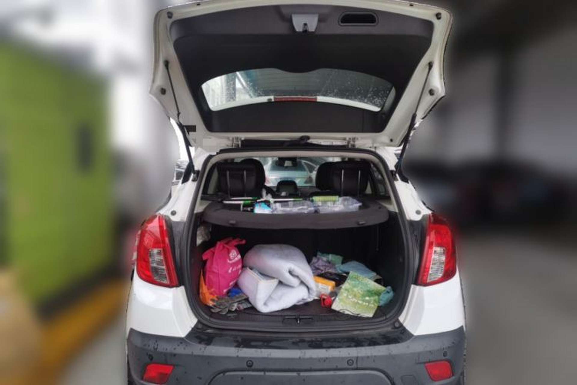 Used Buick Encore 2015 1.4T Automatic Two-Wheel Drive Urban Elite Version Trunk