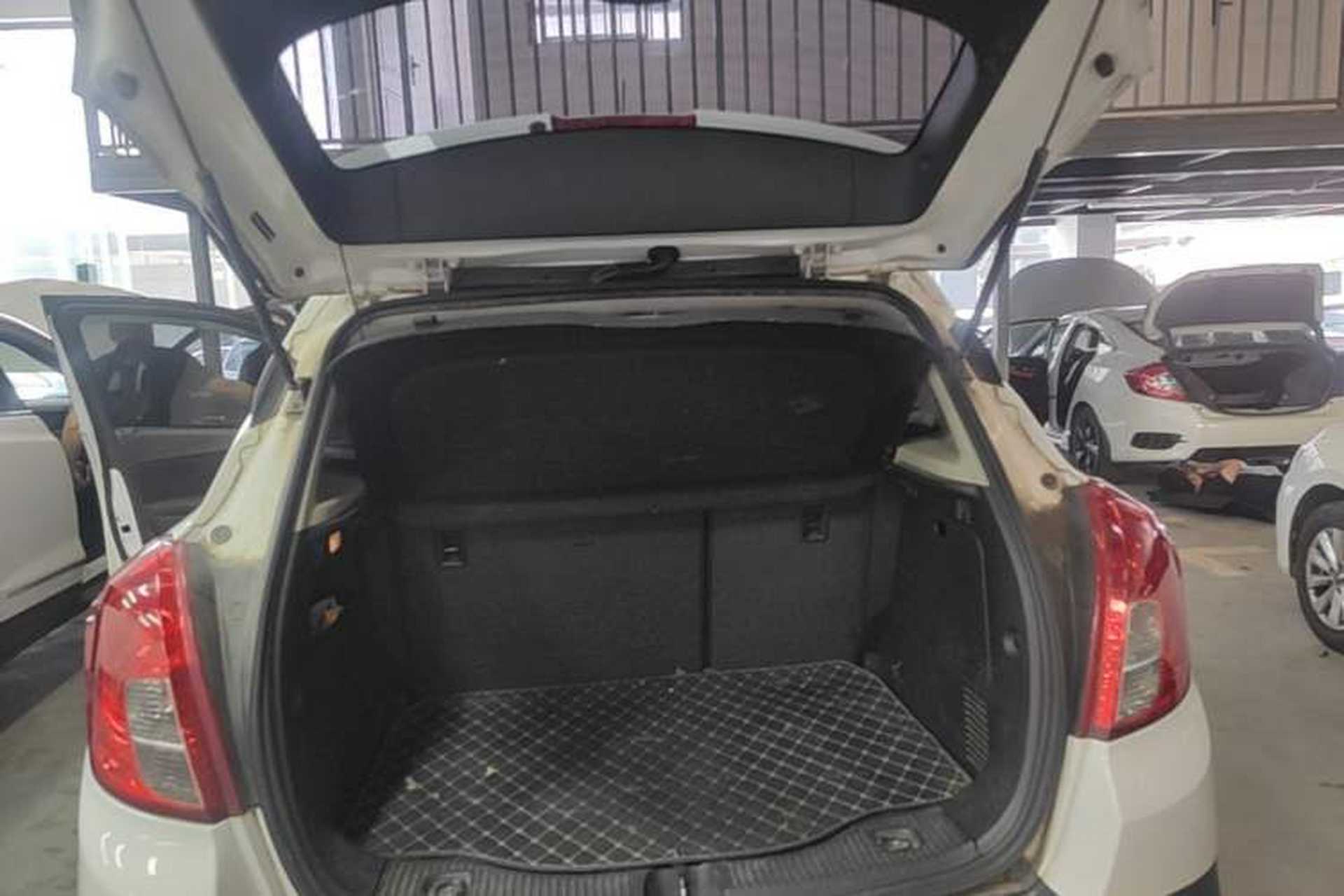 Used Buick Encore 2015 1.4T Automatic Two-Wheel Drive Urban Elite Version Trunk