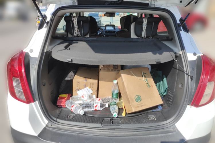 Used Buick Encore 2015 1.4T Automatic Two-Wheel Drive Urban Elite Version Trunk