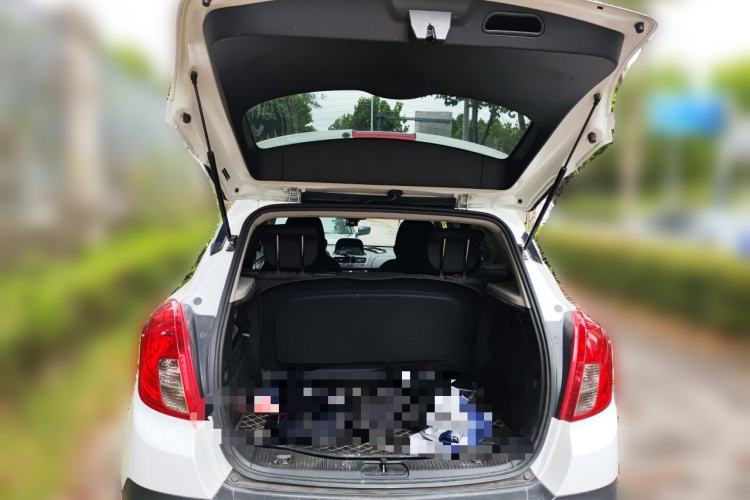 Used Buick Encore 2015 1.4T Automatic Two-Wheel Drive Urban Elite Version Trunk