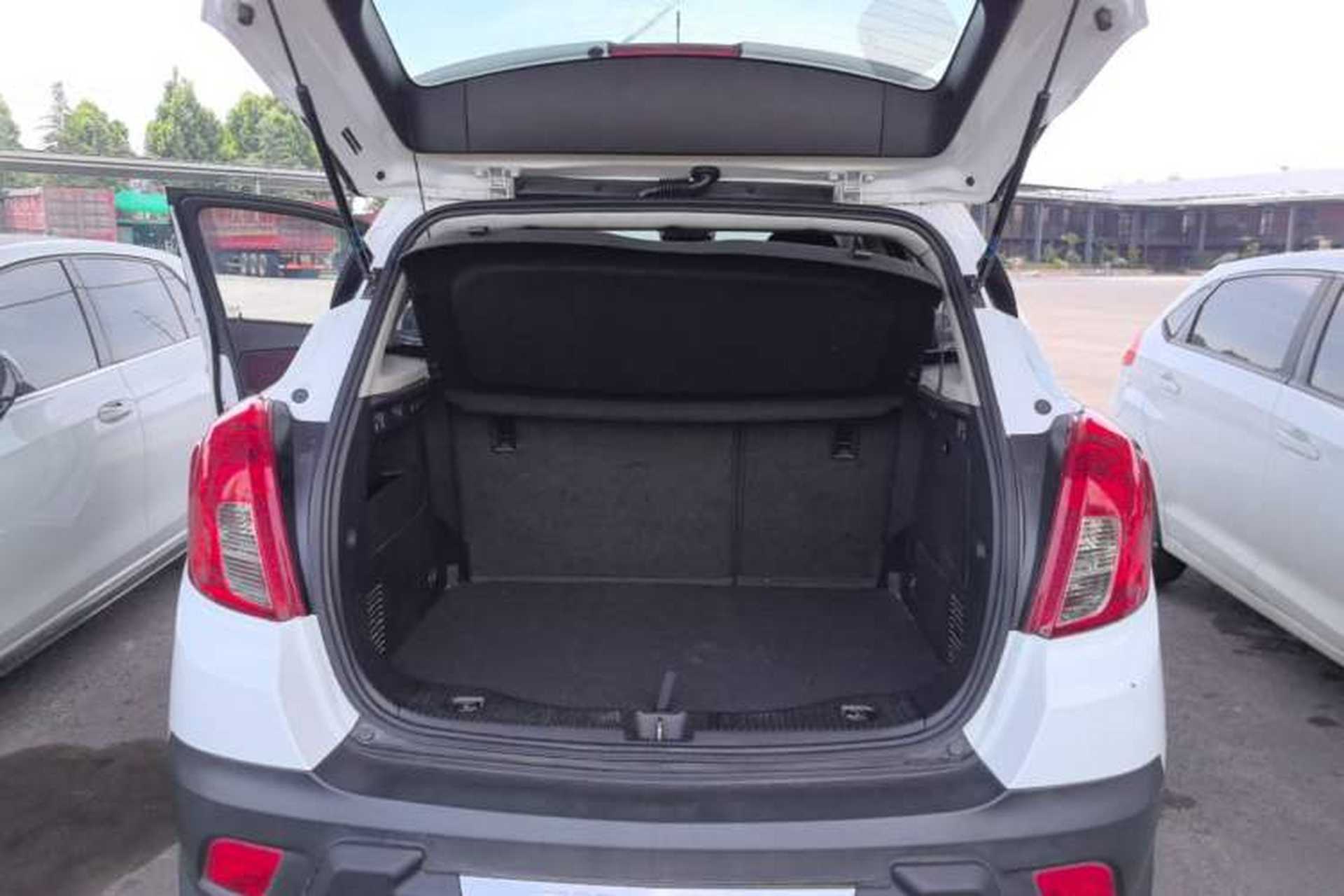 Used Buick Encore 2015 1.4T Manual Two-Wheel Drive Urban Advanced Model Trunk
