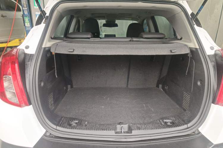 Used Buick Encore 2015 1.4T Automatic Two-Wheel Drive Urban Elite Version Trunk