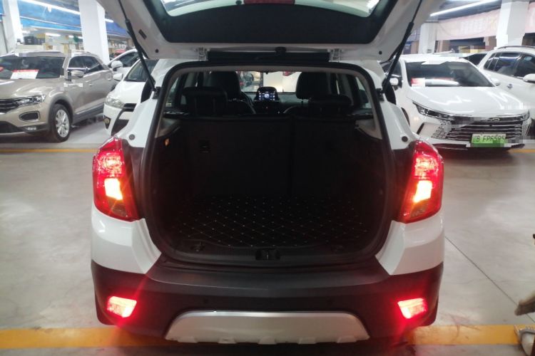 Used Buick Encore 2015 1.4T Automatic Two-Wheel Drive Urban Elite Version Trunk