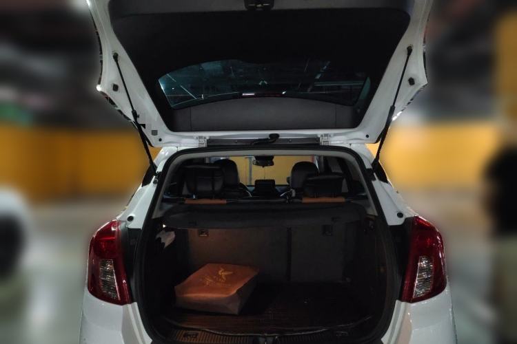Used Buick Encore 2015 1.4T Automatic Two-Wheel Drive Urban Elite Version Trunk